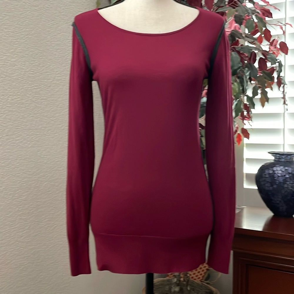 Loft small tunic length scoop neck plum colored wool blend sweater. Back zipper